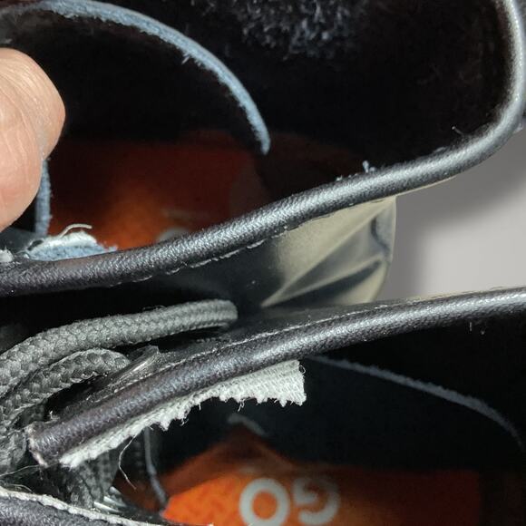 Men's 10.5 DR. MARTENS Smooth Black Leather Lace Up Boots In Excellent Condition - Picture 11 of 14